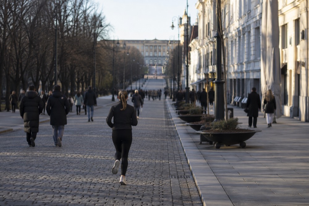 Karl Johans gate in Oslo with the Royal Palace visible at the far end of the avenue