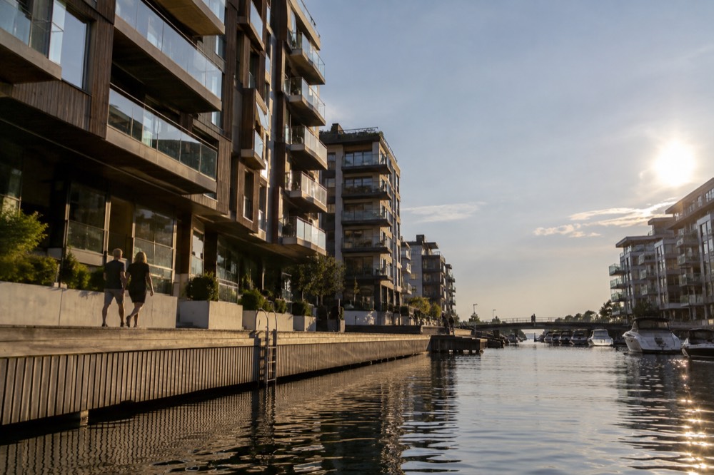 Modern apartment buildings and a canal at the Tjuvholmen waterfront district