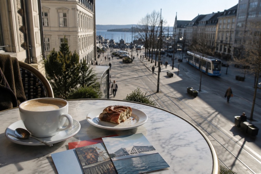 Oslo Pass and museum tickets on a café table